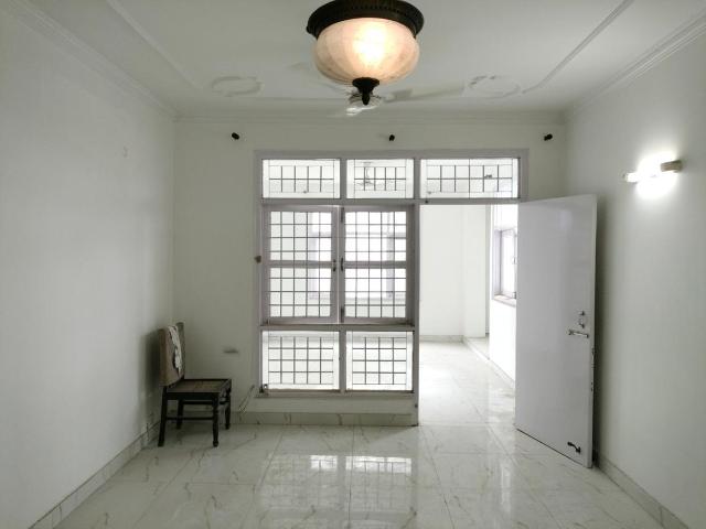 Flat for sale in South West Delhi, Deri