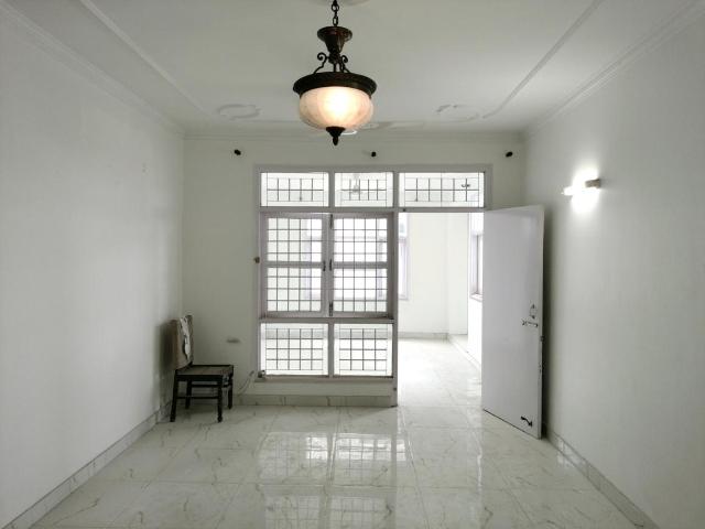 Flat for sale in South West Delhi, Deri