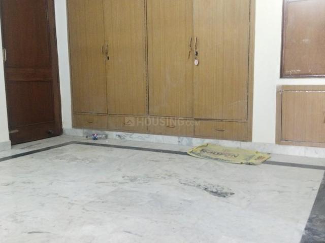 Flat for rent in South West Delhi, Deri