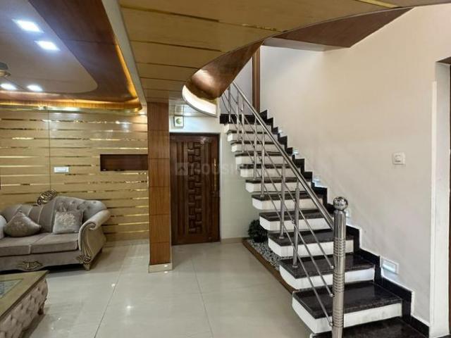Flat for rent in South West Delhi, Deri