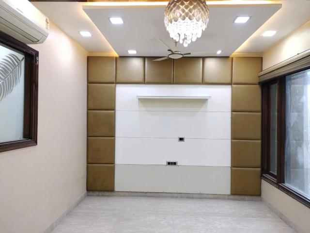 Flat for sale in South West Delhi, Deri