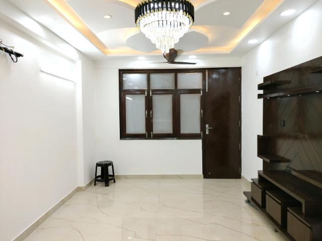 Flat for sale in South West Delhi, Deri