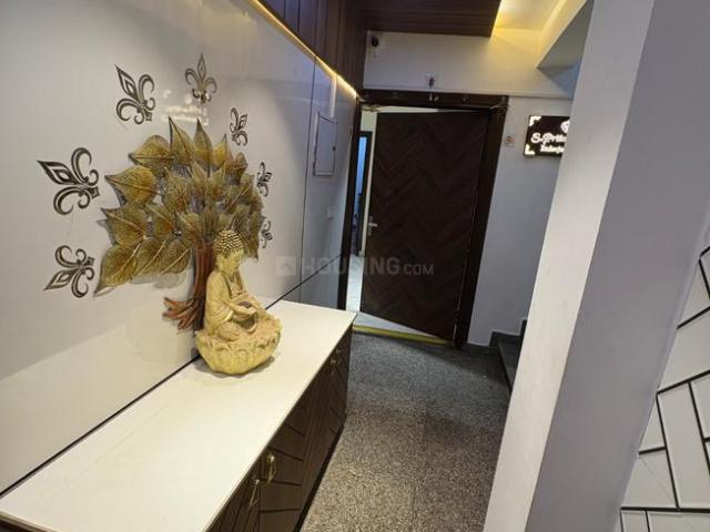Flat for sale in North Delhi, Deri