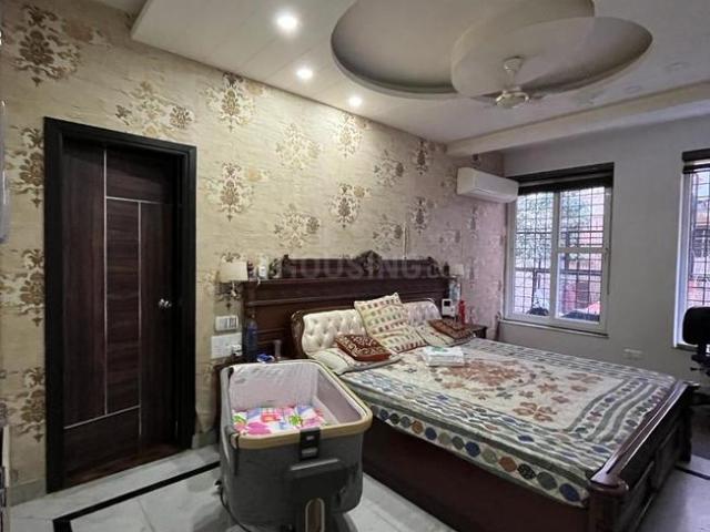 Flat for rent in Deri