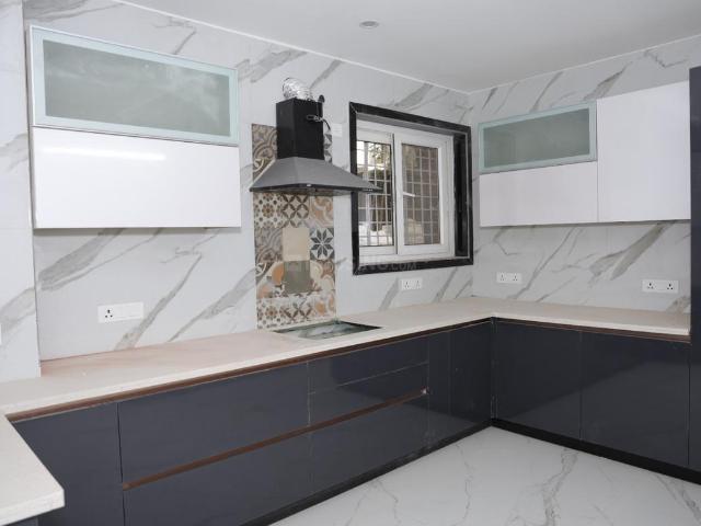 Flat for rent in Deri