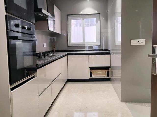 Flat for rent in Deri
