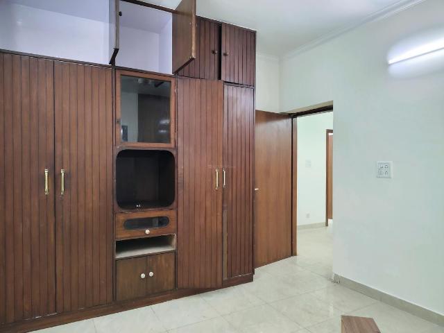 Flat for rent in South Delhi, Deri