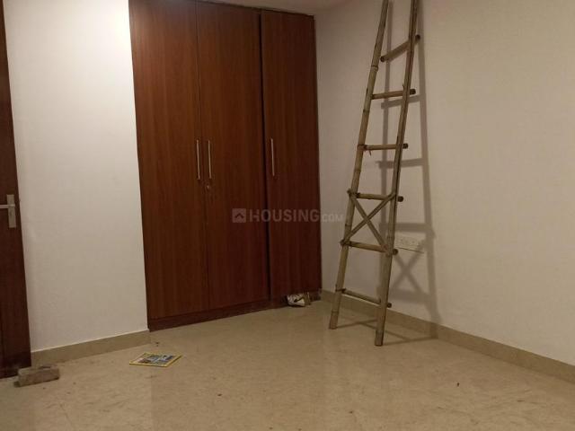 Flat for rent in Deri