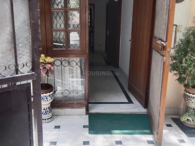 Flat for rent in Deri