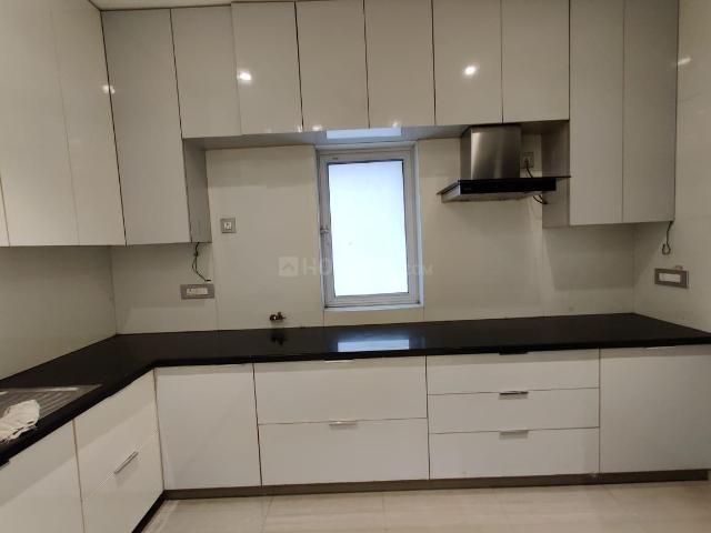 Flat for rent in Deri
