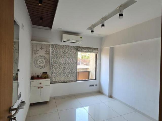 Flat for rent in Vastrapur - Ahmedabad, Gujarat