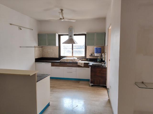 Flat for sale in Vastrapur - Ahmedabad, Gujarat