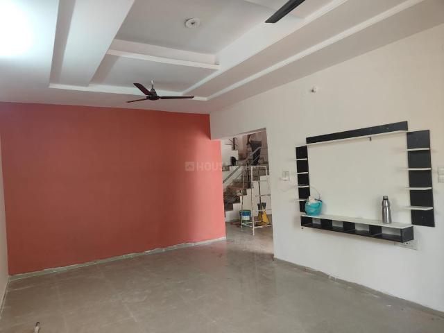 Duplex for rent in Madya