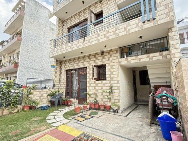 Duplex for sale in Baqarpur, Punjab
