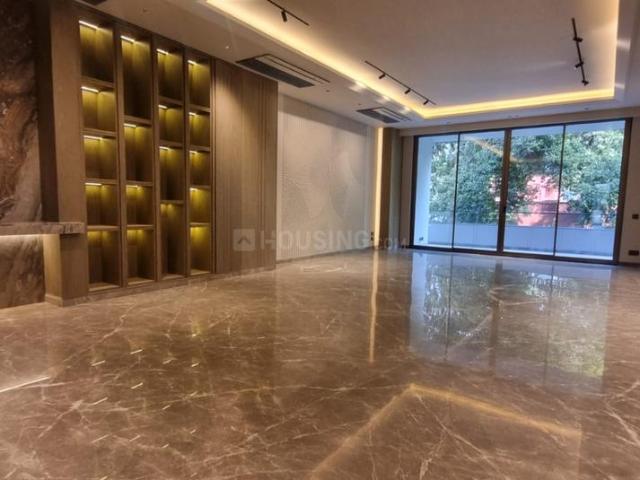 Duplex for rent in Deri
