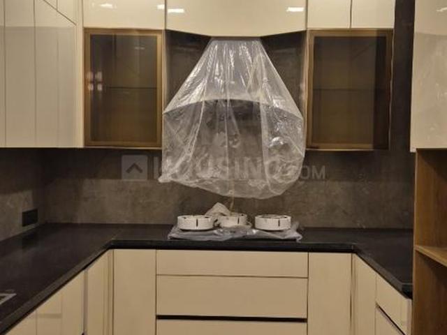 Duplex for rent in Deri