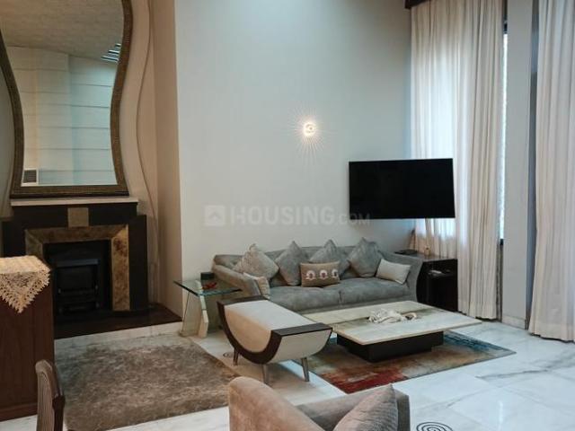 Duplex for rent in Deri
