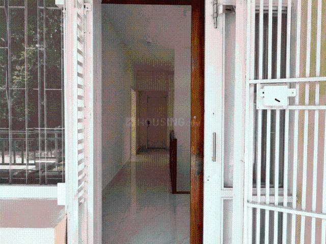 Duplex for rent in Deri