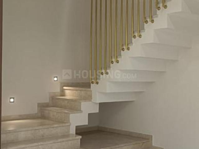 Duplex for sale in Deri