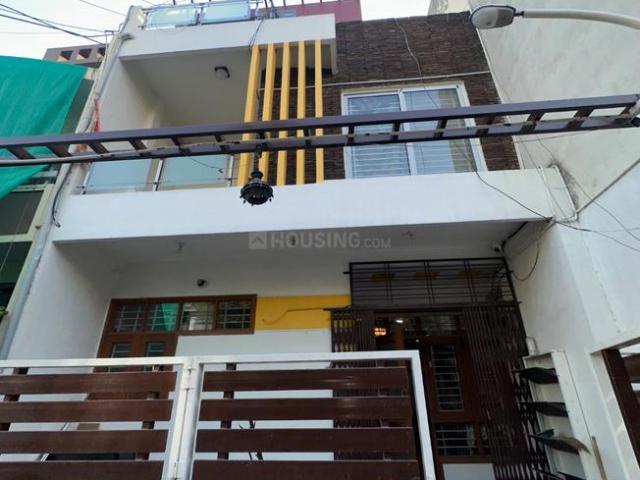 Duplex for rent in Madya