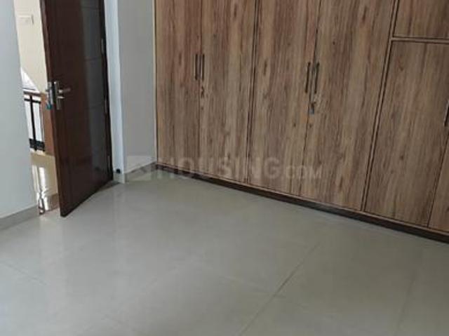 Duplex for rent in Deri
