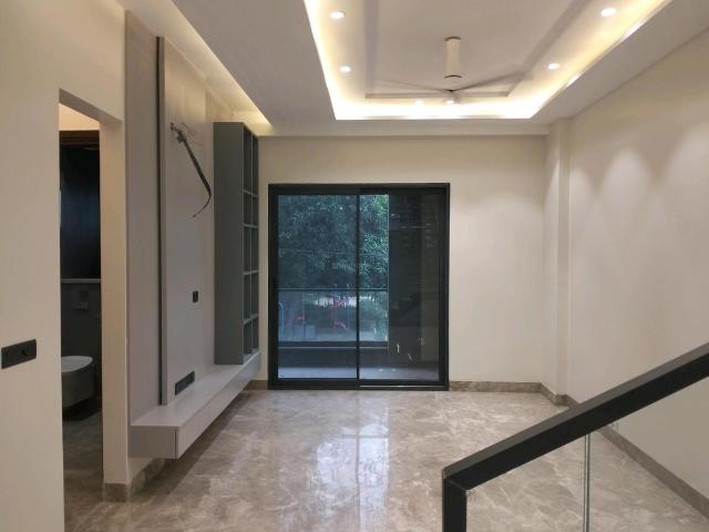 Flat for sale in North West Delhi, Deri