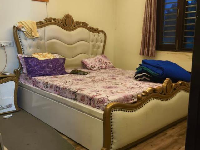 Duplex for sale in South Delhi, Deri