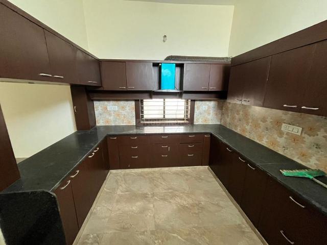 Duplex for sale in Madya