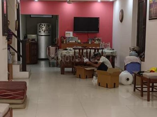 Duplex for rent in Deri