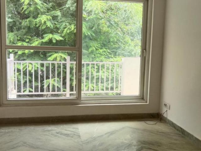 Duplex for rent in Deri