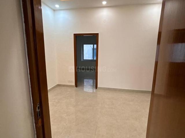 Duplex for rent in Deri