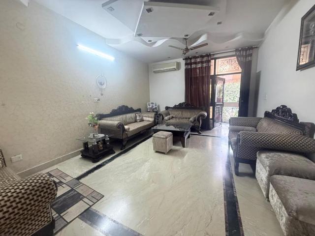 Duplex for rent in West Delhi, Deri