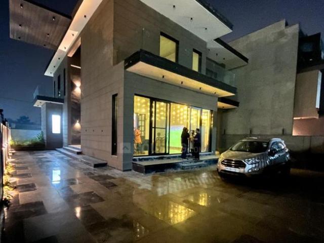 House for rent in South Delhi, Deri