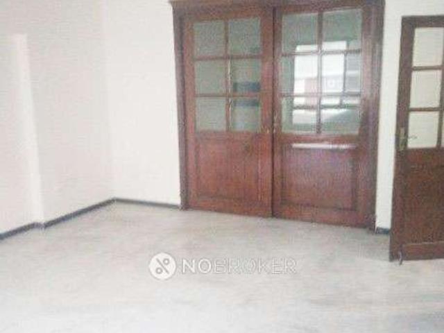 Flat for rent in East Delhi, Deri