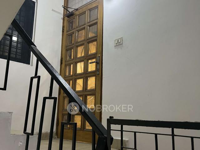 Flat for rent in West Delhi, Deri