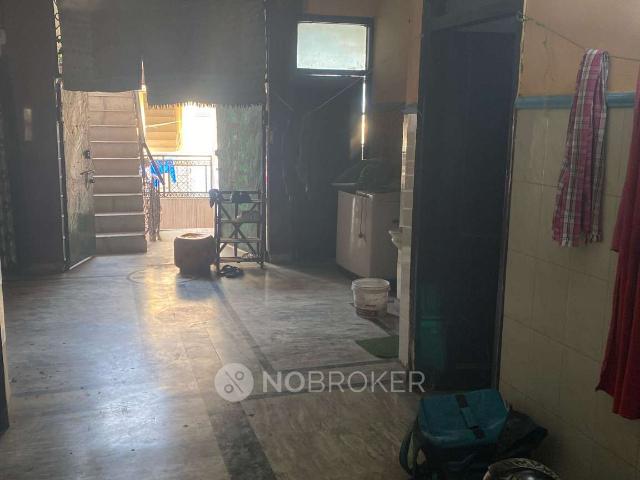 Flat for sale in North Delhi, Deri