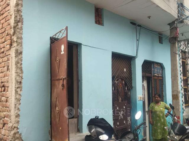 Property for sale in North Delhi, Deri