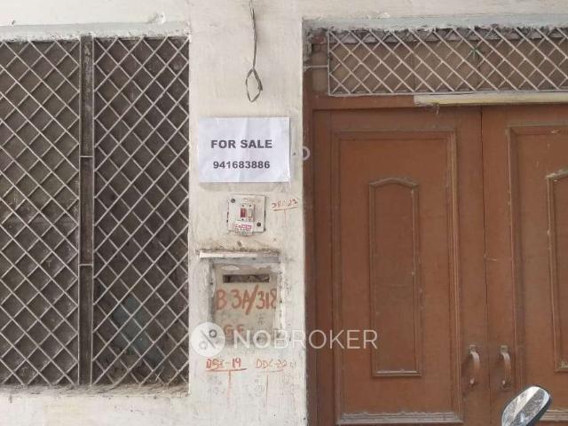 Property for sale in West Delhi, Deri