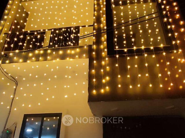 Flat for sale in North West Delhi, Deri