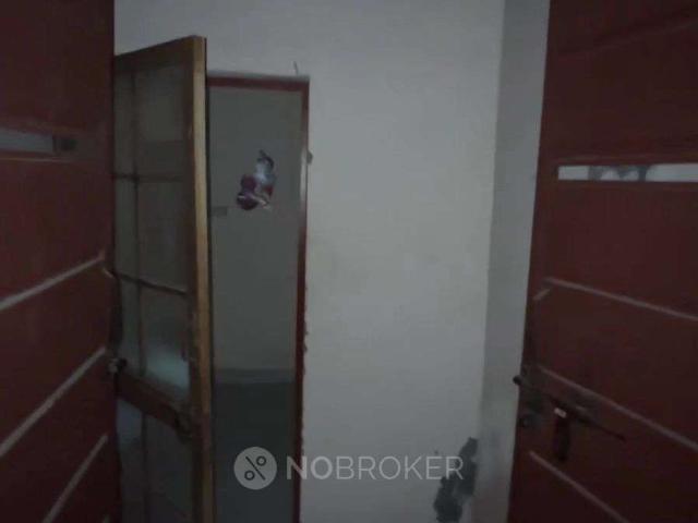 Flat for sale in East Delhi, Deri