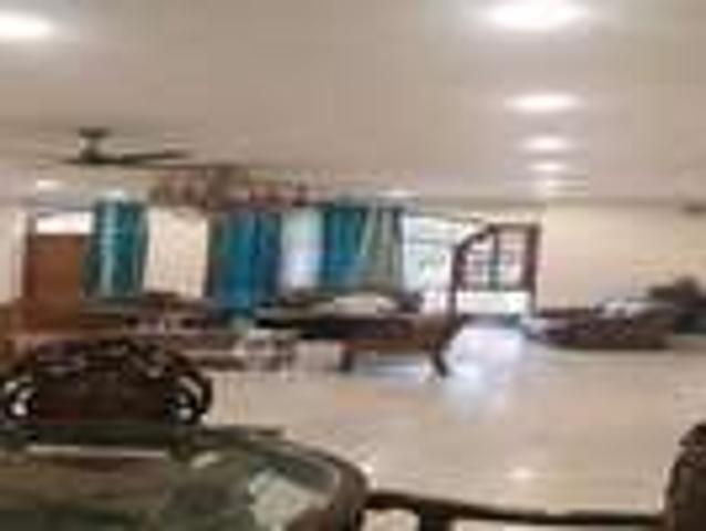 Flat for sale in South Delhi, Deri
