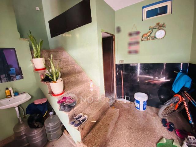 Property for sale in South Delhi, Deri