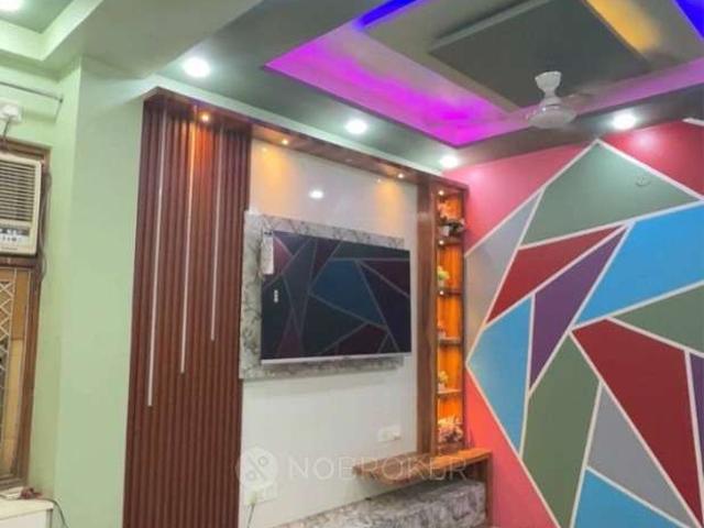 Flat for sale in North East Delhi, Deri