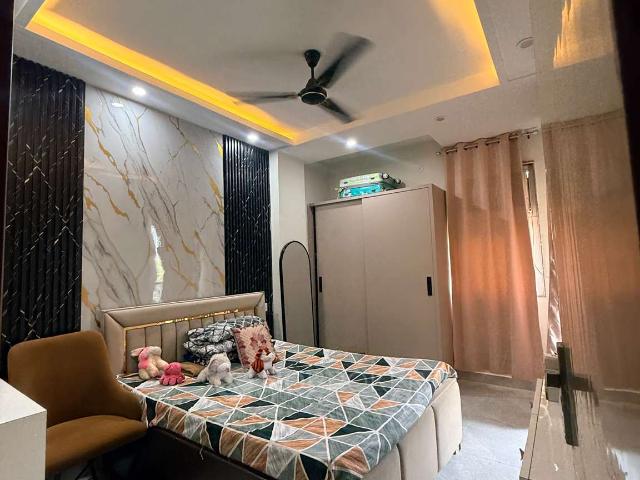 Flat for sale in South West Delhi, Deri