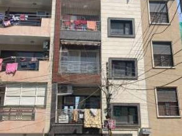 Flat for sale in West Delhi, Deri