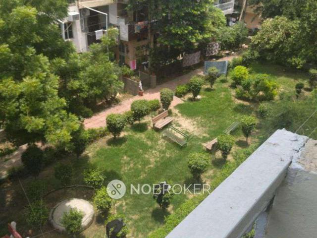 Flat for sale in North West Delhi, Deri
