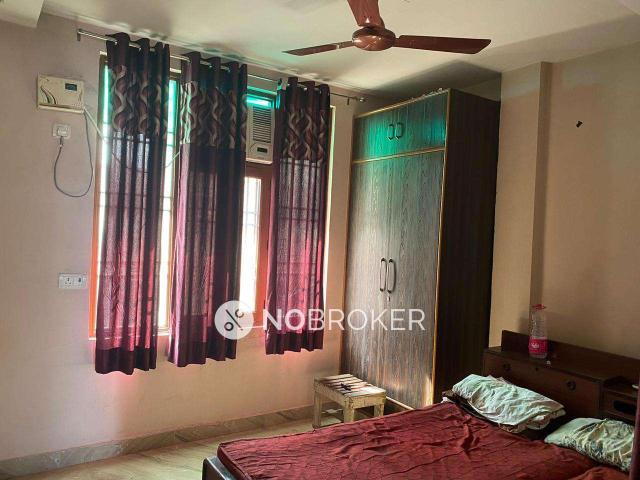 Flat for sale in West Delhi, Deri