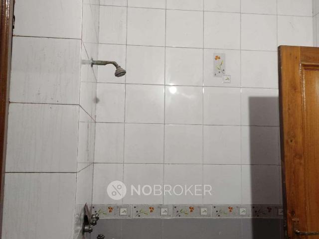 Flat for rent in West Delhi, Deri
