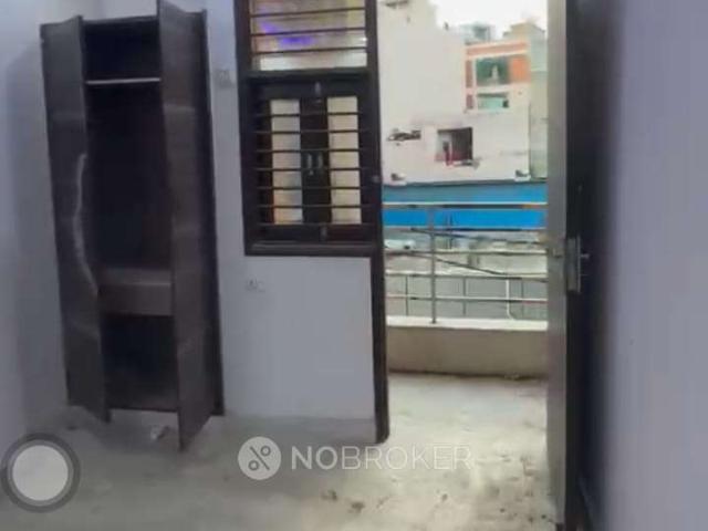 Flat for sale in North West Delhi, Deri