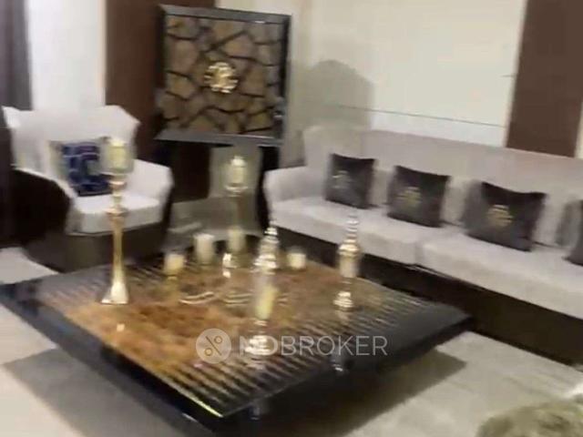 Flat for rent in Deri